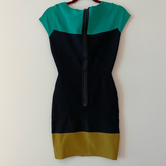 BCBGMaxAzaria DRESS - Picture 4 of 4